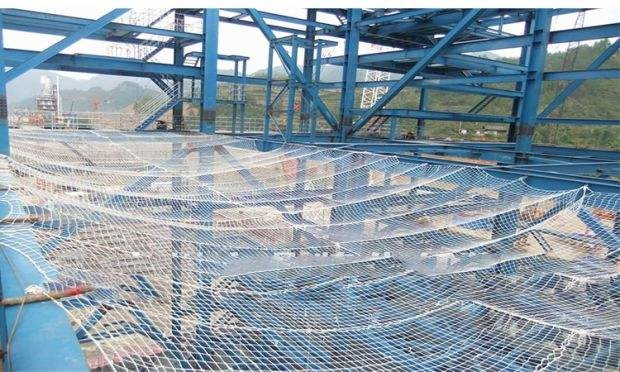 The Importance of cantilever safety net and how to use them correctly